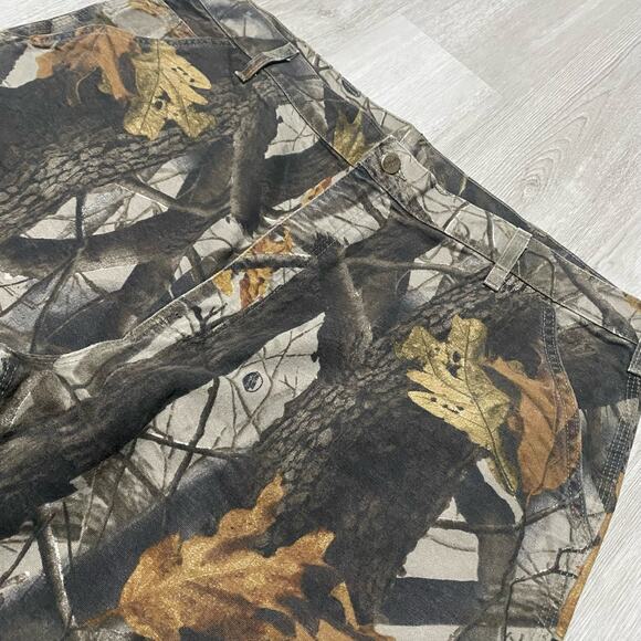 Vintage Carhartt Realtree Hardwood Camo B158 CMO Dungaree Fit Pants Jeans 42x32 - Picture 2 of 8